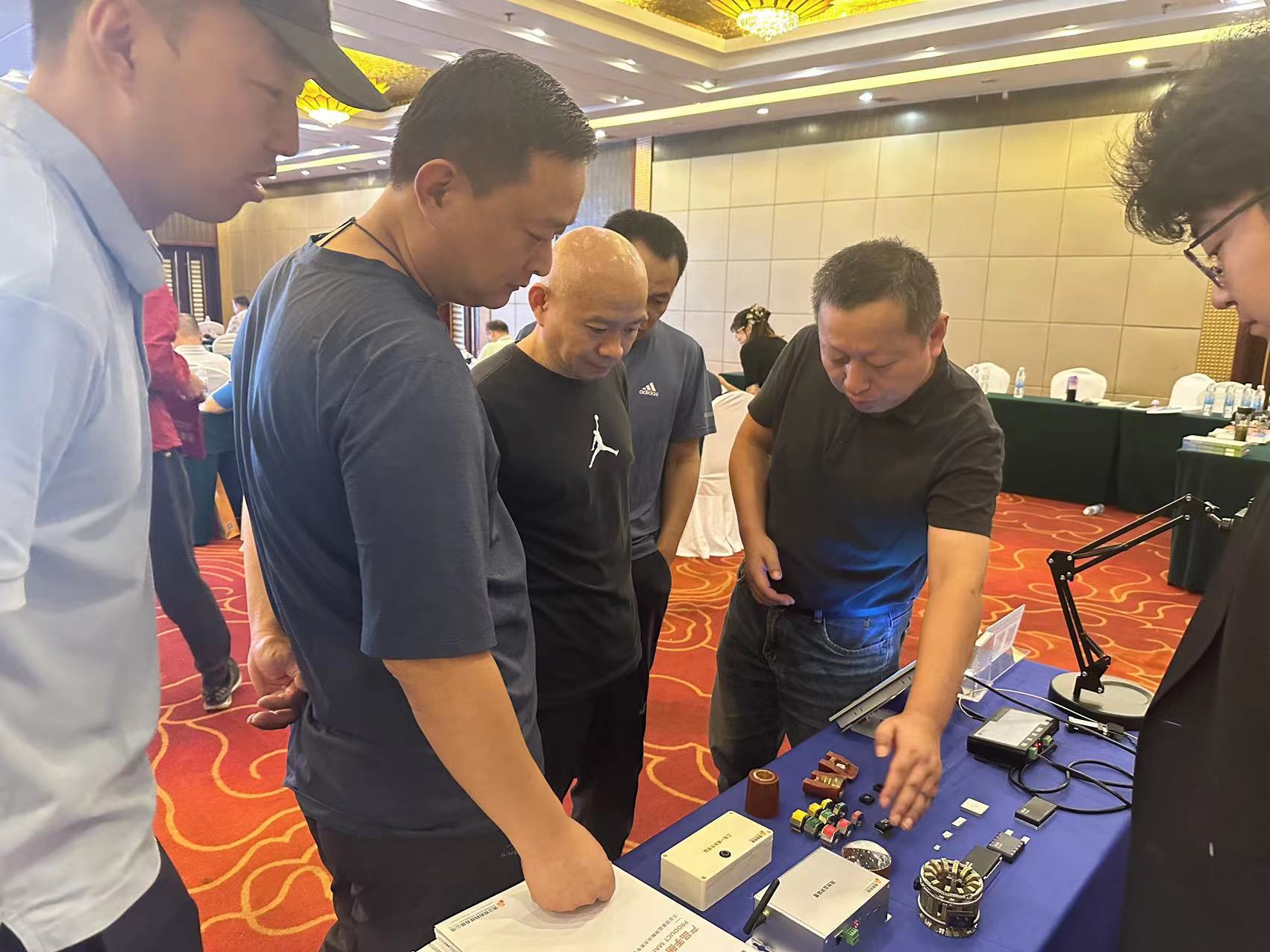 聚焦山東發(fā)電系統(tǒng)電氣專業(yè)技術(shù)監(jiān)督工作會議，悅和科技引領(lǐng)創(chuàng)新(圖6)